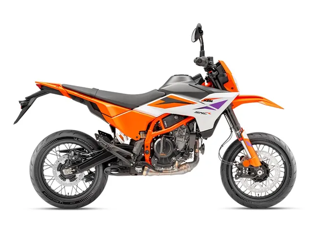 2026 KTM 390 SMC R — front three-quarter view