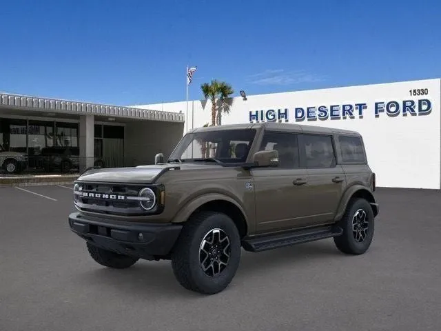 2025 Ford Bronco Outer Banks in Marsh Gray — front three-quarter view